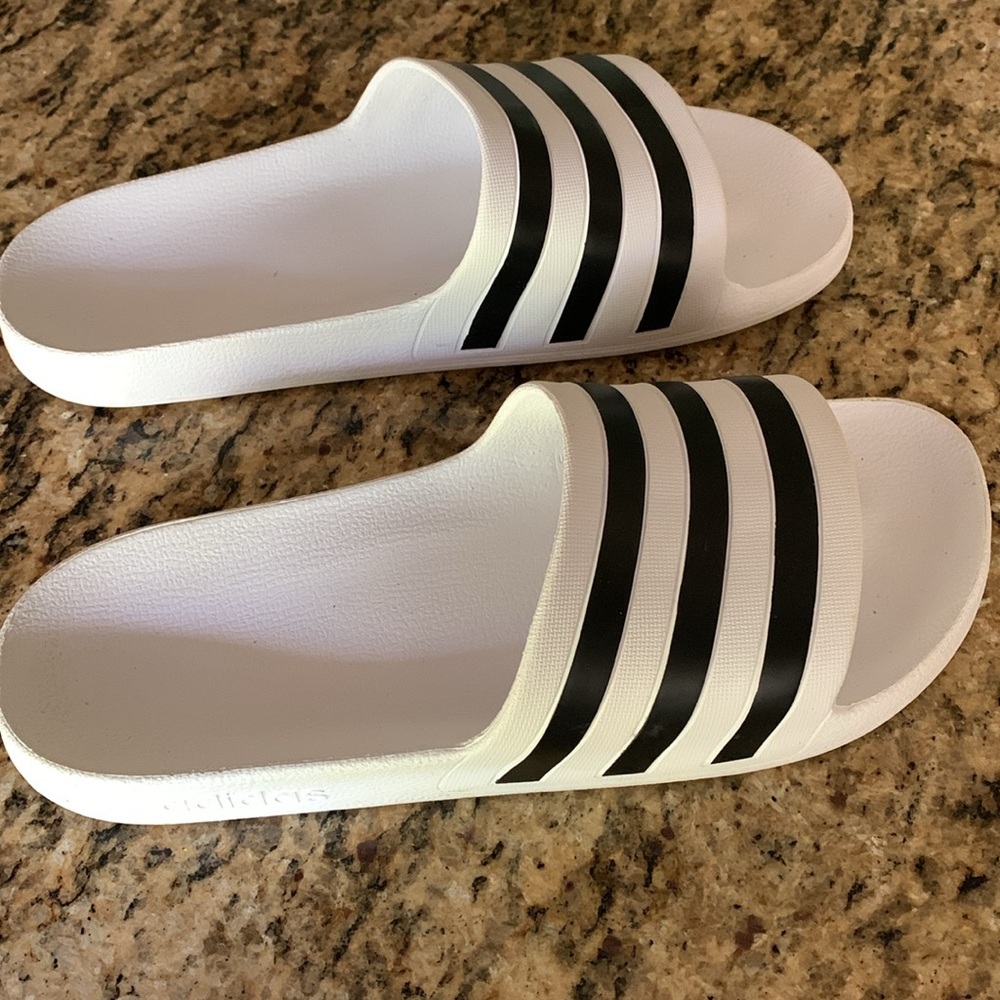 Adidas slides - Picture 5 of 10